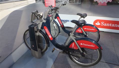 santander signs £43m deal to become london s new cycle hire sponsor