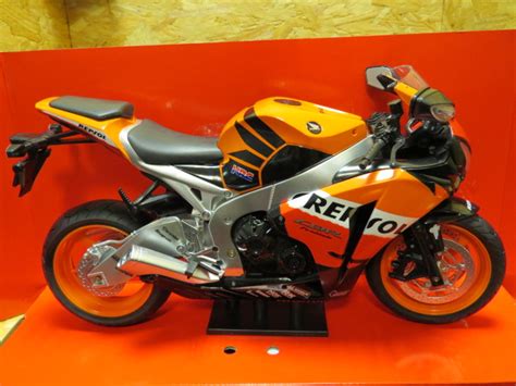 honda cbrrr fireblade repsol