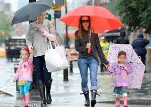 Sarah Jessica Parker And Her Twin Daughters Face The