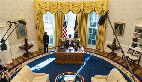 The Art In The Oval Office Tells A Story Heres How To See It