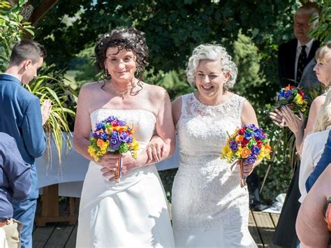 couple renewed vows in same sex ceremony 21 years after