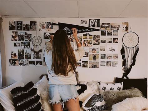 10 ways to decorate your dorm room that will stand out