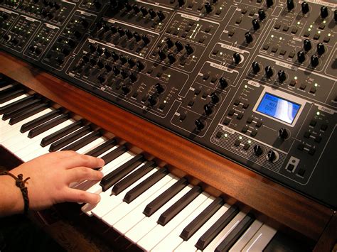 ultimate synth glossary  essential synthesizer terms pauseplayrepeat
