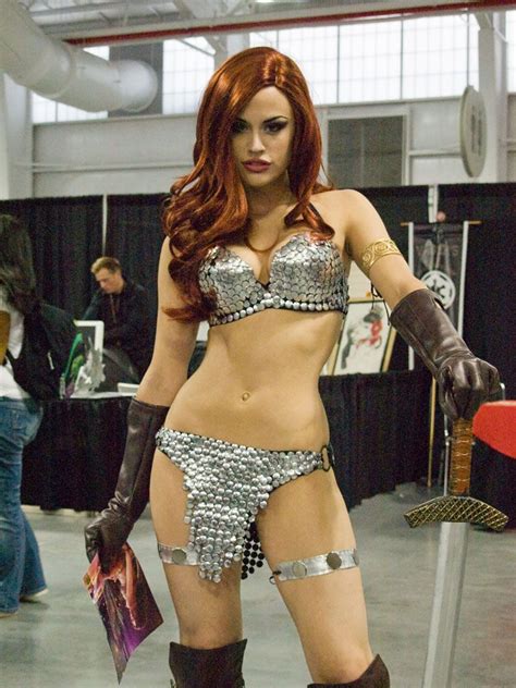 red sonja cosplayer at new york comic con