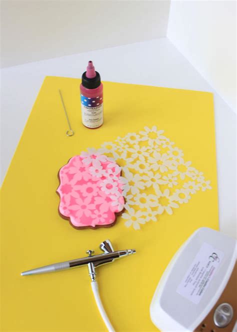 dual mode stenciling tutorial aka mod monograms cookie connection