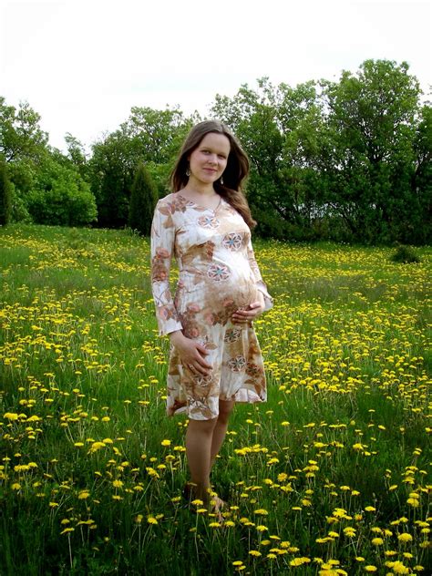 Pregnant In Pantyhose Preggo Chick Looks Gorgeous