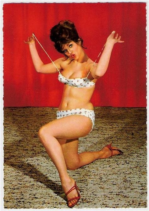 vintage pin up post cards of american and european film stars 97 pics