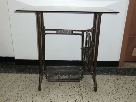 mesa de base de maquina de coser singer antigua  vidrio bs  en mercado libre