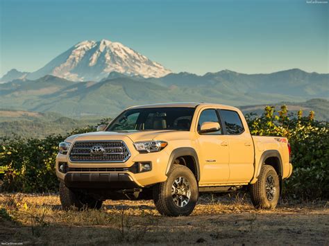 toyota tacoma trd  road  pictures information specs