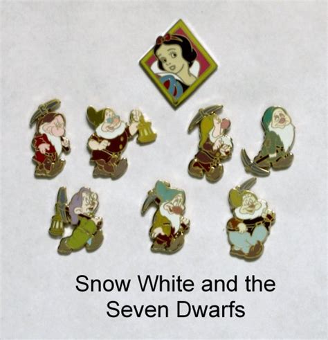disney snow white and the 7 dwarfs 8 pin set hm le