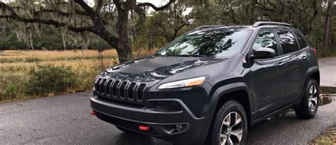 jeep cherokee trailhawk hd road test review