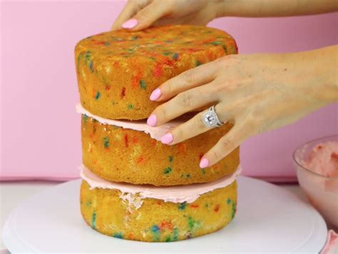 video   bake flat cakes  tips  baking layer cakes