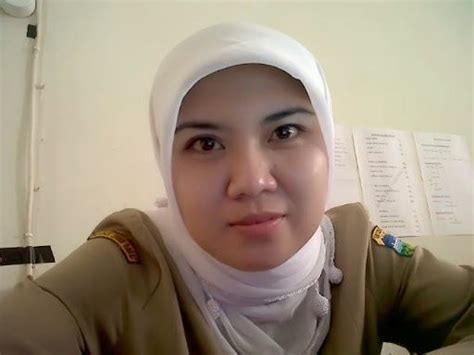 Pns Jilbab Pamer Susu