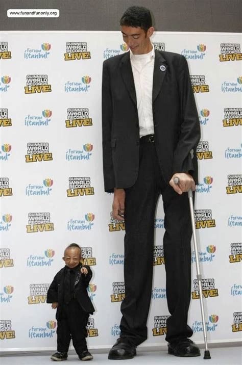 Mannamart Blogspot Tallest Man In The World Meets The Shortest