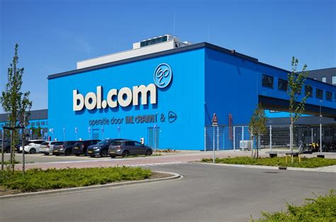 bolcom opent uitbreiding van fulfilment center  waalwijk persbolcom