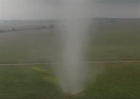 video   drone captures  huge tornado  close