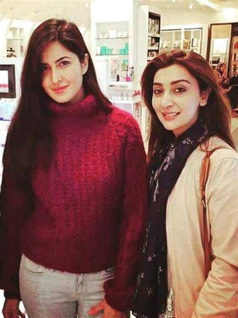 ayesha khan met ranbir kappor and katrina kaif style pk