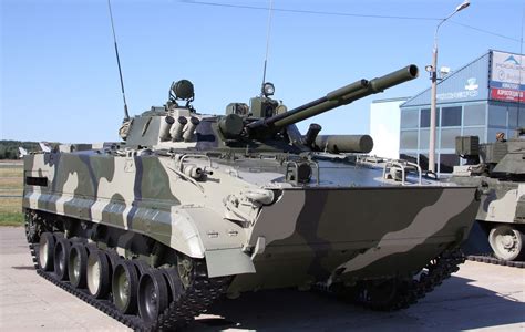 russian army       bmp  armored infantry vehicles