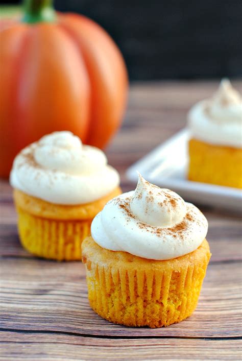 vanilla pumpkin spice cupcakes crazy little projects