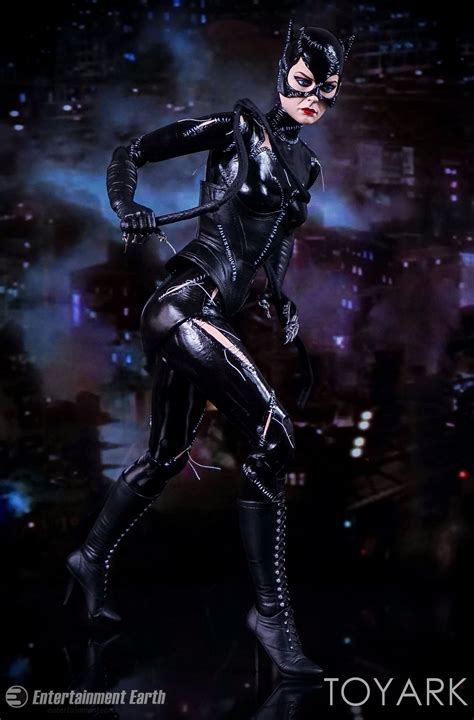 neca batman returns catwoman 1 4 scale figure toyark photo shoot the toyark news
