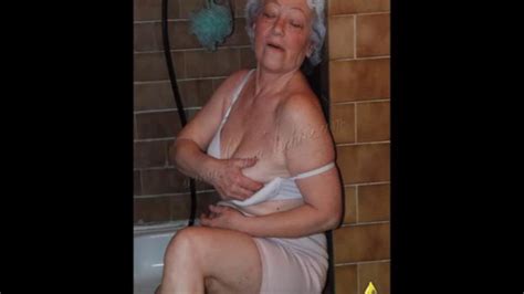 old nanny omapass hot grannies showing her wet pussy