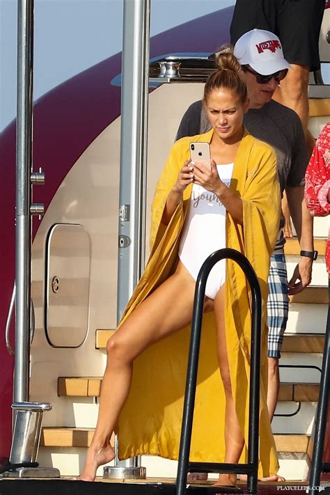 Jennifer Lopez Paparazzi Sexy And Tight Swimsuit Photos