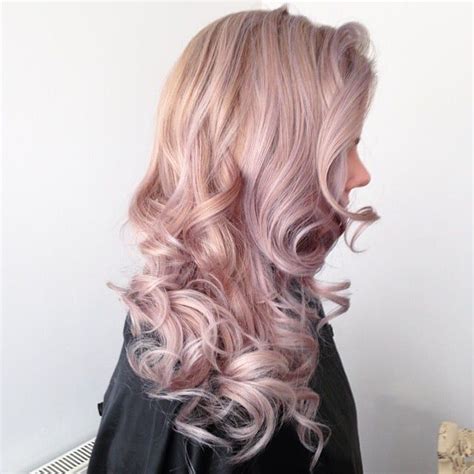 pearl hair color trend  pearlescent hair trend