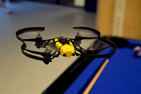 parrot minidrones review van de orak travis en jett drones