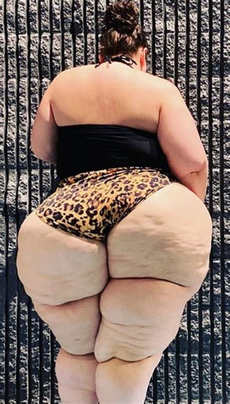 Mammoth Booty Mega Chunky Wide Hip Bbw Pear Sarah 124
