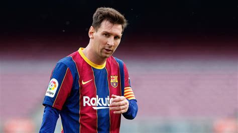 transfer news   lionel messi    latest bombshell
