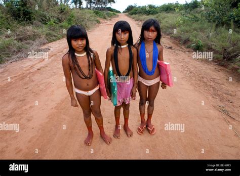 xingu indian stockfotos und bilder kaufen alamy