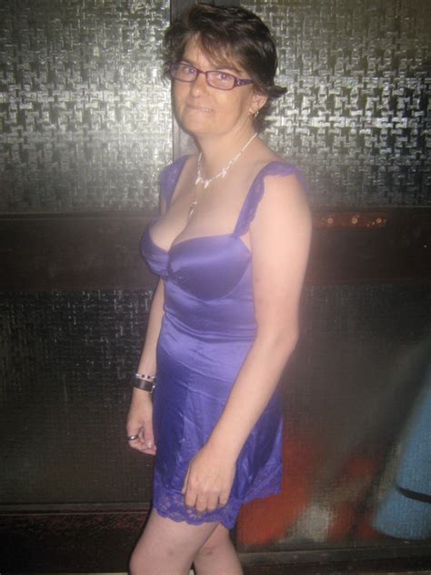 alitheskater 45 from dundee is a local granny looking