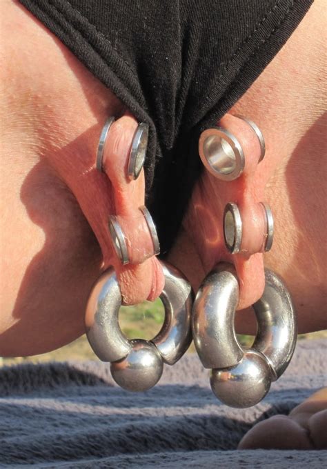 large gauge pussy rings and labia weights 2 100 pics
