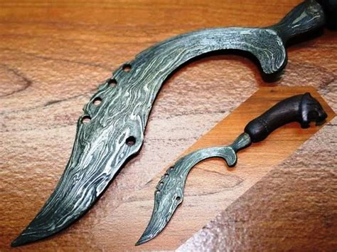 nilai seni  terkandung  senjata tradisional kujang asal jawa