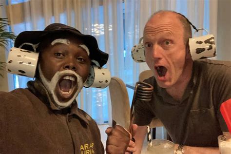 comedian who lip syncs football commentaries meets idol after twitter
