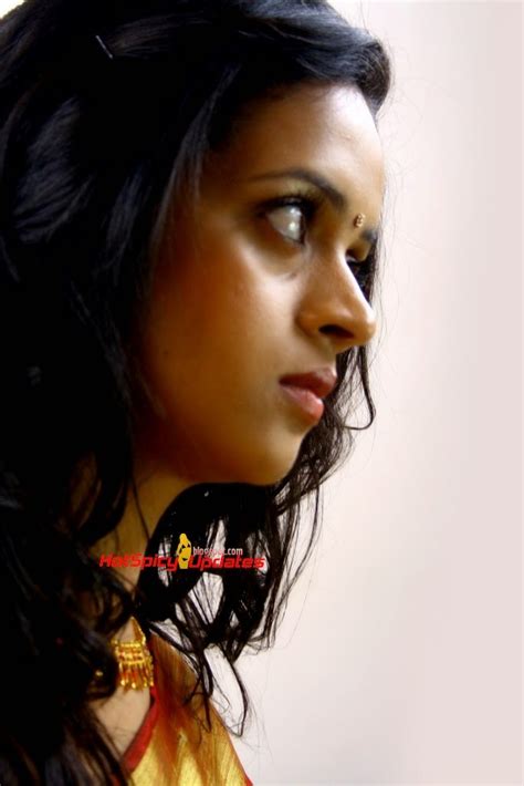 Bhavana Old Photo Shoot For Pulimoottil Silks Ad Latest High Quality