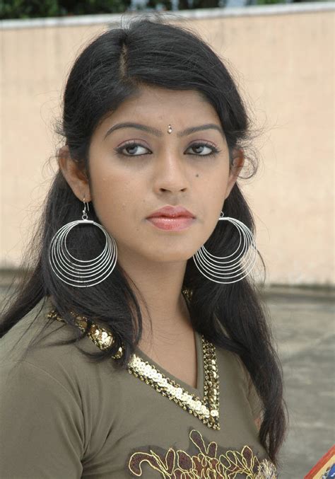 New South Indian Masala Actress Pratishta Photo Shoot Free Download