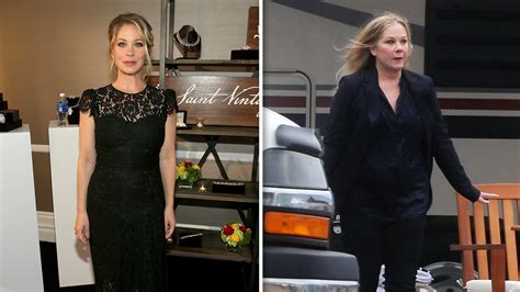 Christina Applegate Says She S Gained 40 Pounds And Walks With Cane Due