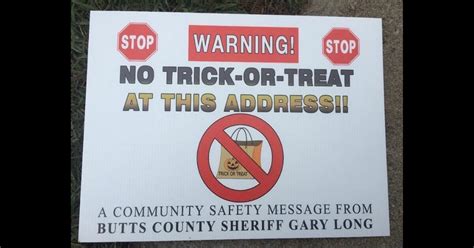 sex offenders furious after sheriff posts warning on their doors