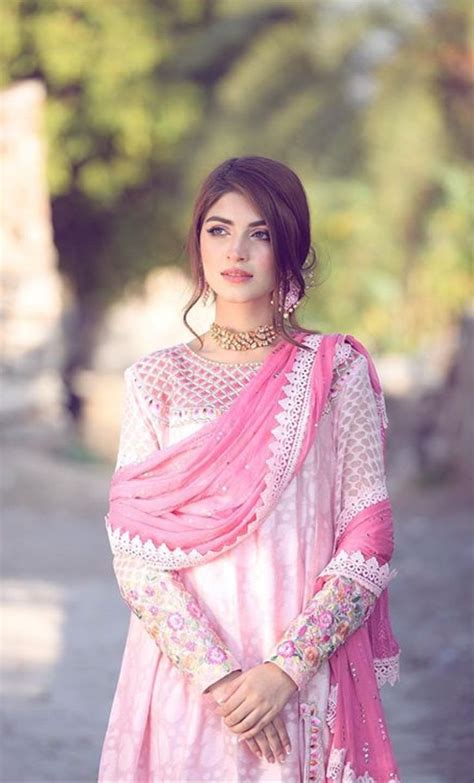 pin by nageen on pakistani anarkali pishwas dresses pakistani dresses