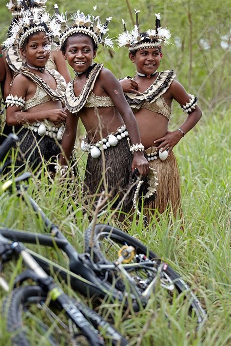 39 Best Women Of Papua New Guinea Images On Pinterest