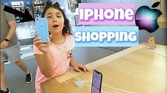 iPhone XS MAX Shopping at Apple Store