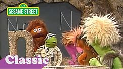 Kermit News: Kermit Visits the First Classroom in History | Sesame Street Classic