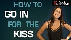 How To Go In For The Kiss (Signs To Look For)