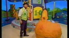 Playdays-Playbus-Roundabout Stop- Oranges and Lemons (part 1)