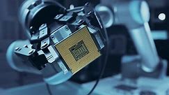 Moderner, authentischer Roboterarm mit zeitgenössischem Super-Computer-Prozessor: Stockvideos & Filmmaterial (100 % lizenzfrei) 1026344630 | Shutterstock