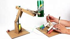How to make an interesting hydraulic powered robotic arm from cardboard(DIY)