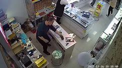 Broken tablet explodes in repairman's face in China