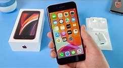 iPhone SE 2020 Unboxing, Set Up & First Impressions!