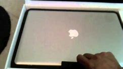 Apple Macbook Pro (2010) 17 Inch Review: Unboxing